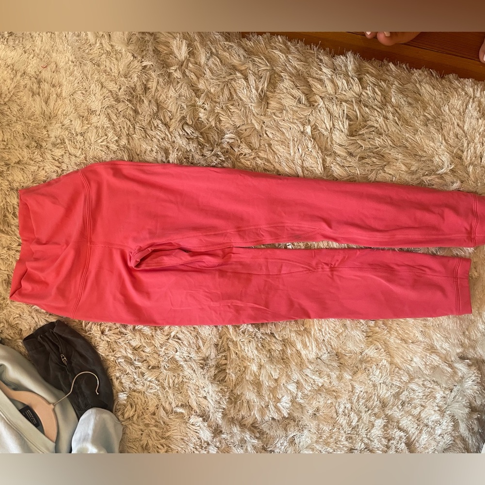 Hot pink Lulu lemon align leggings